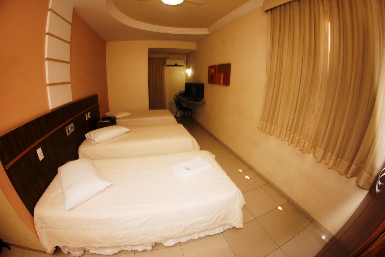 Gv Center Hotel غوفيرنادور فالاداريس المظهر الخارجي الصورة